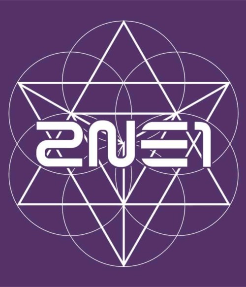 2ne1 Geometric Póló - Ha K-Pop rajongó ezeket a pólókat tuti imádni fogod!